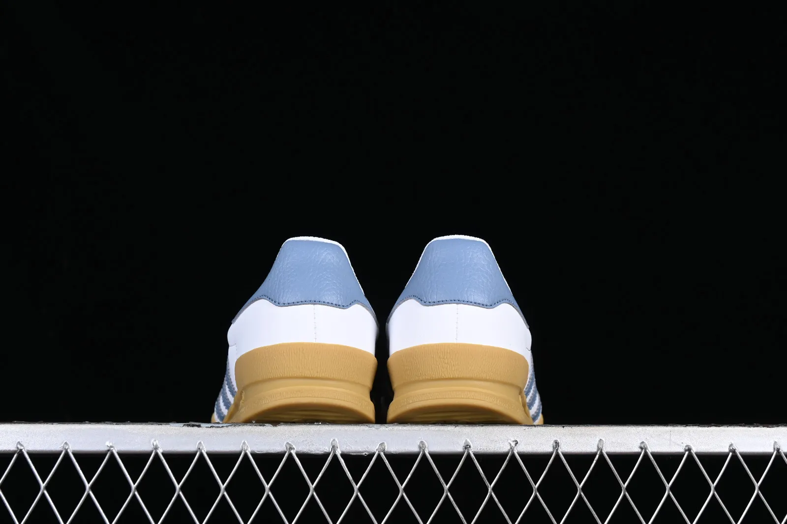 Adidas Originals Jeans Cloud White Blue Gum F36114