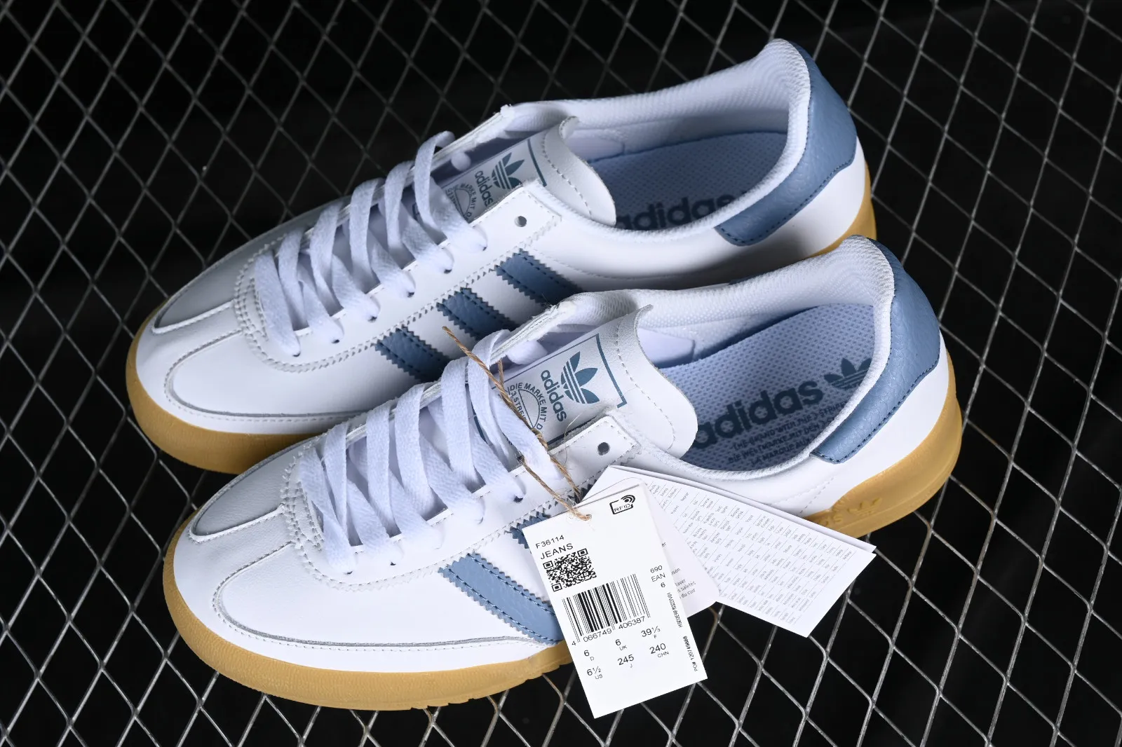 Adidas Originals Jeans Cloud White Blue Gum F36114