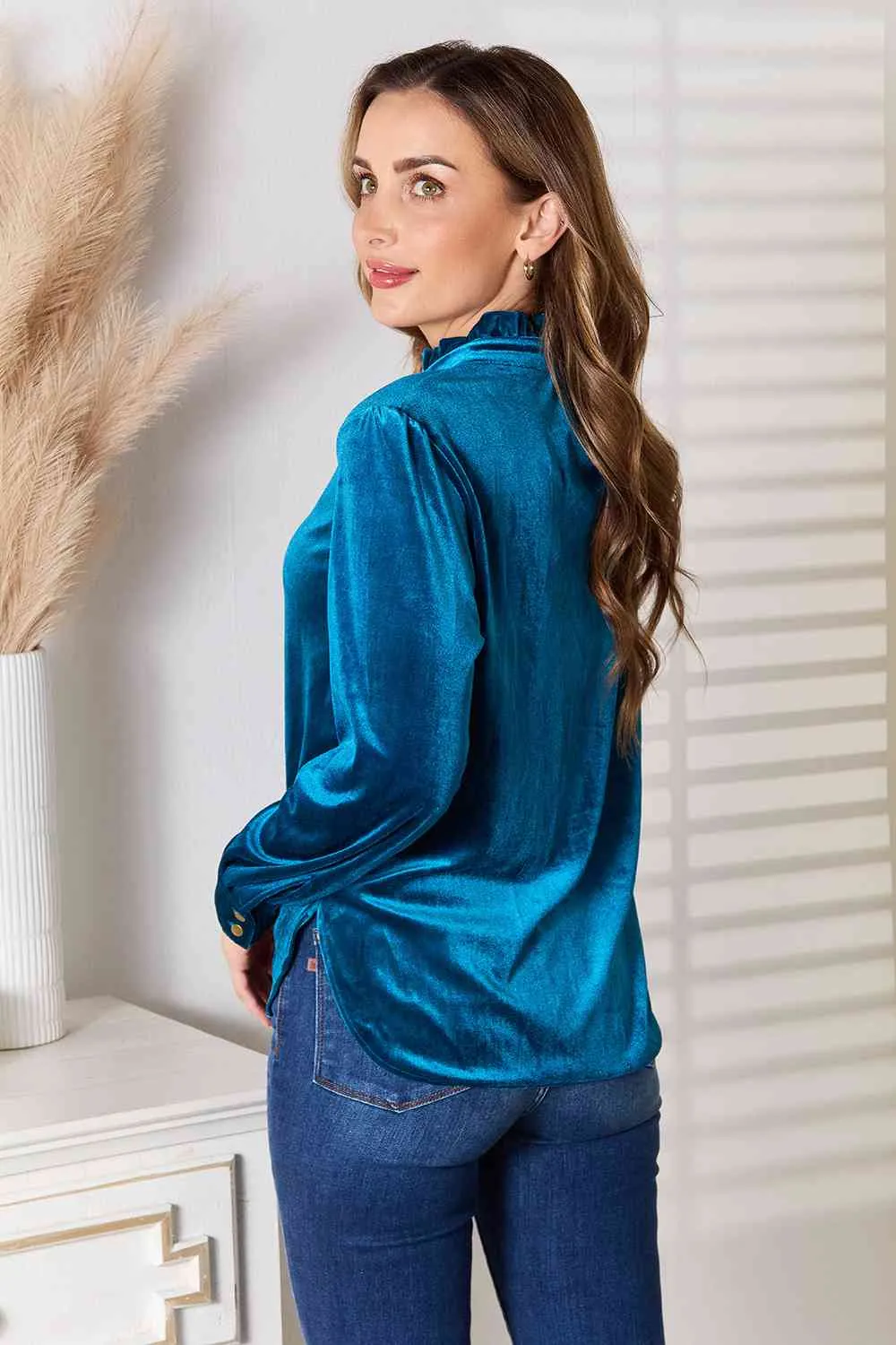 Notched Neck Buttoned Blouse