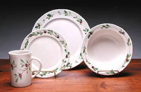 USA-Made Cranberry Dinner Set