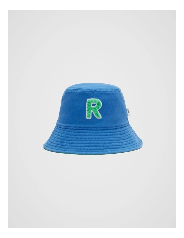 Initial Bucket Hat in R