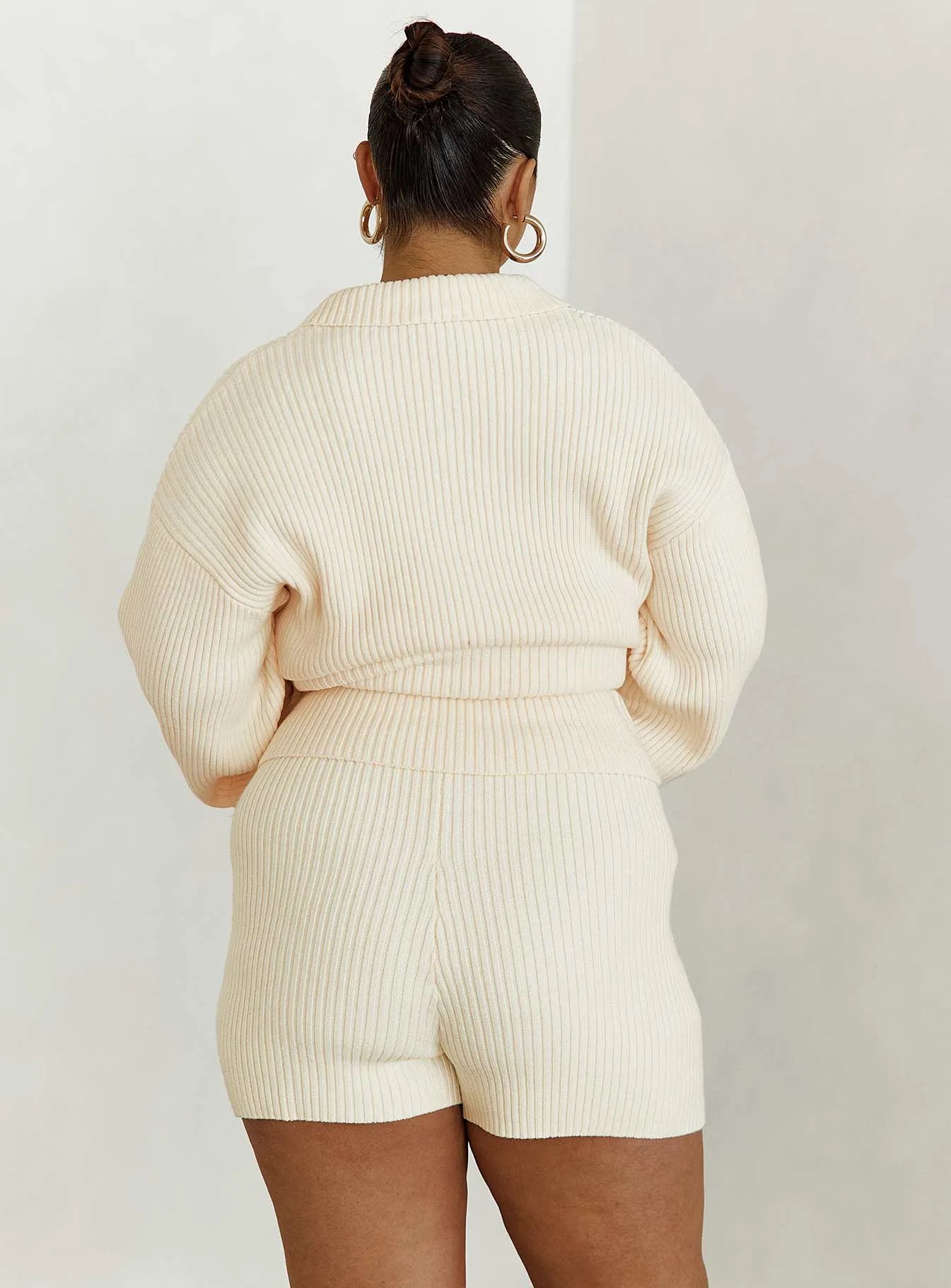 Cream Curve Knit Shorts by Jadri