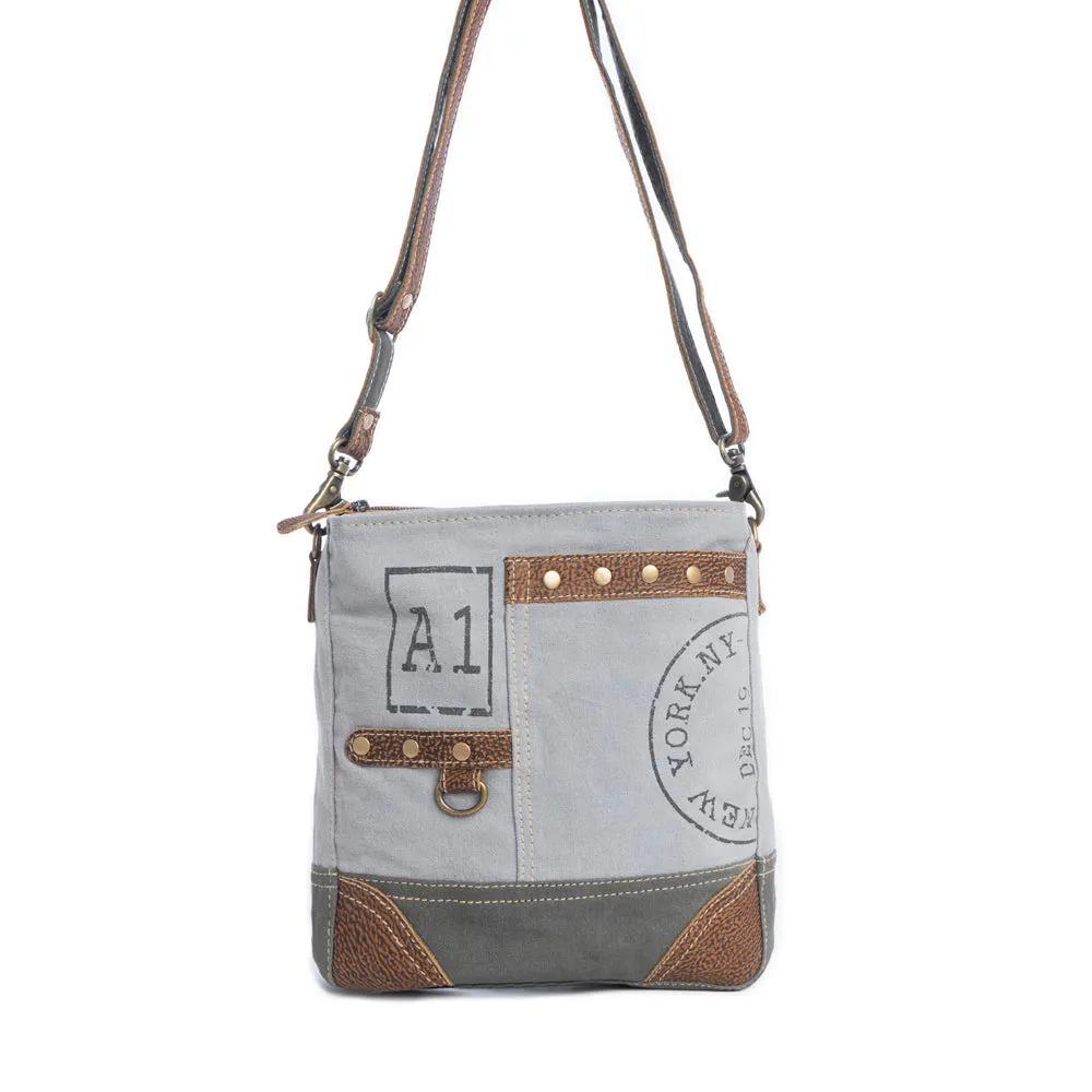 L' Postique Shoulder Bag