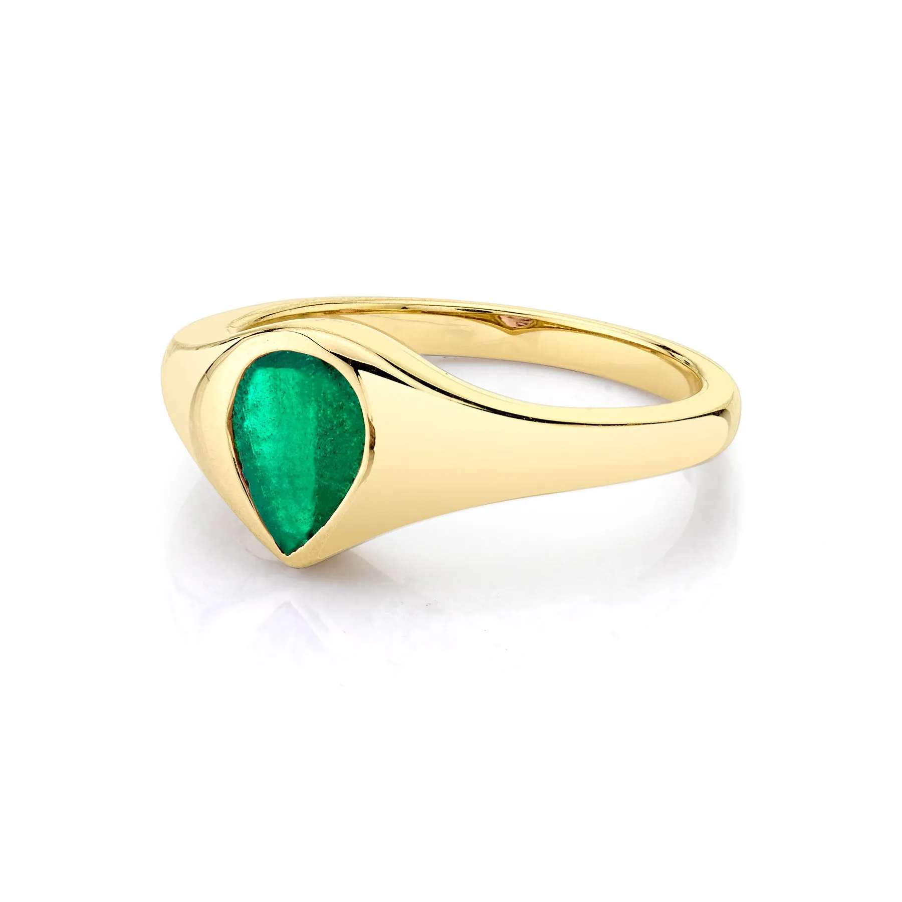 Pear Flush Set Signet - Emerald / 14k Yellow Gold