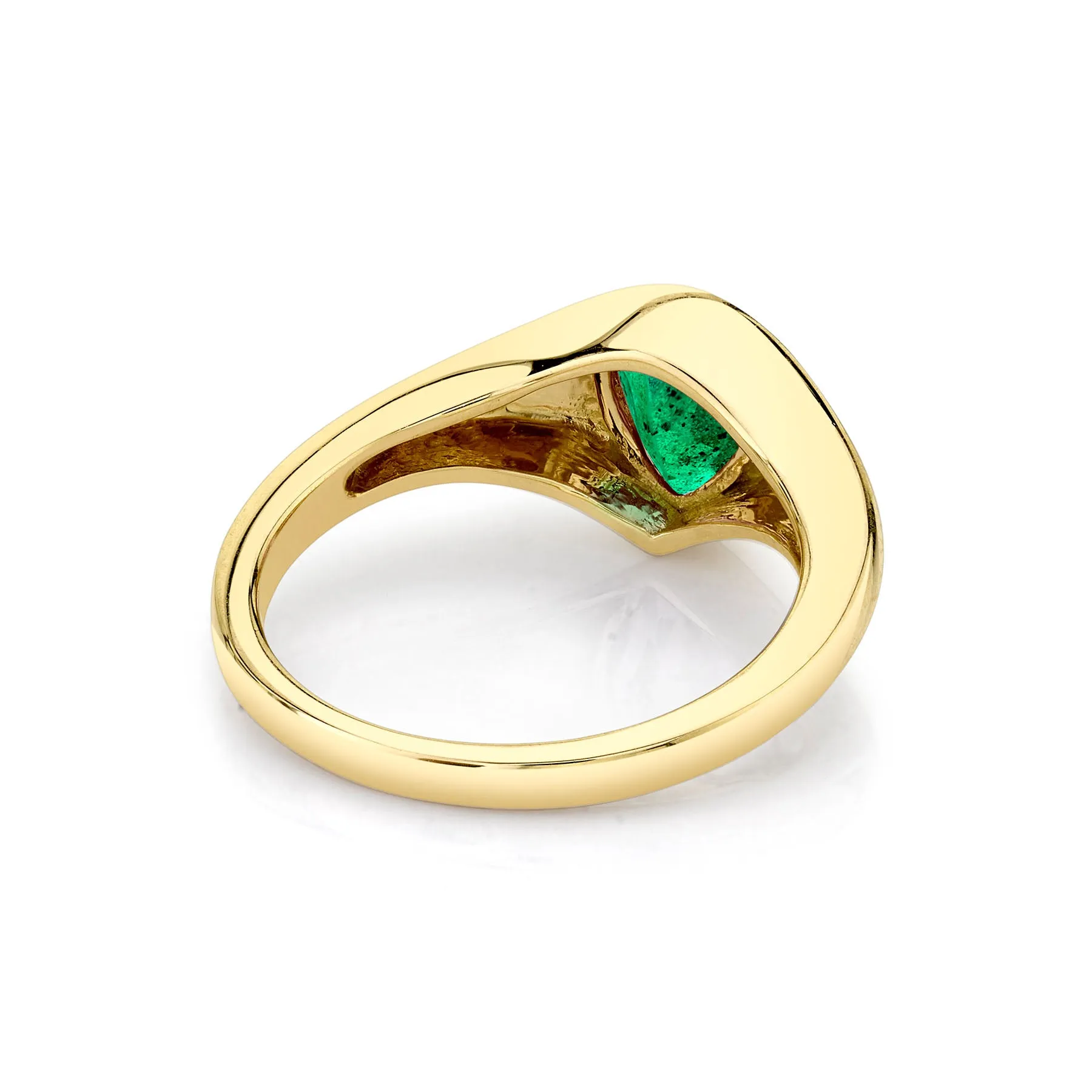 Pear Flush Set Signet - Emerald / 14k Yellow Gold