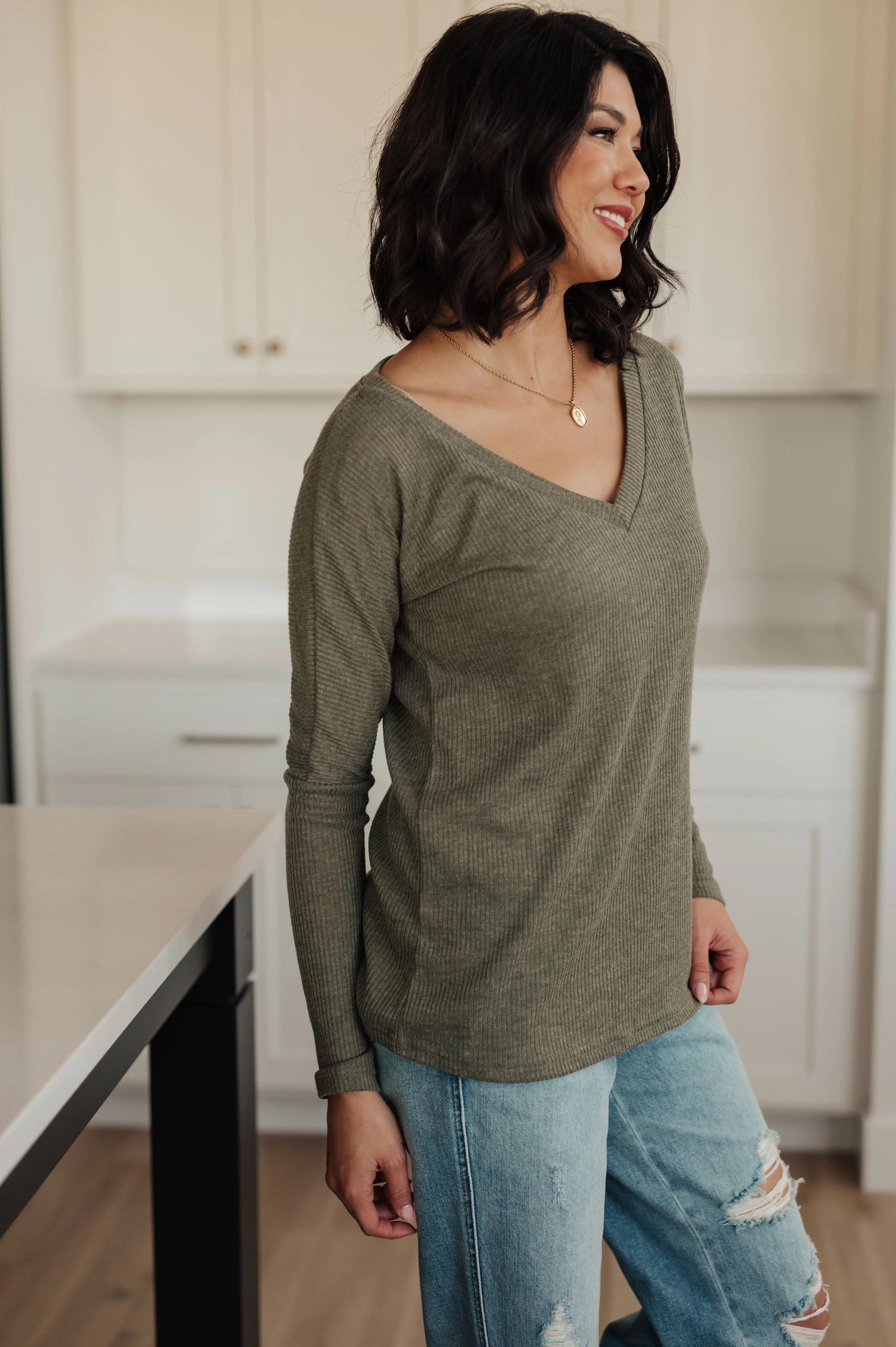 Ribbed Knit V-Neck Long Sleeve Top