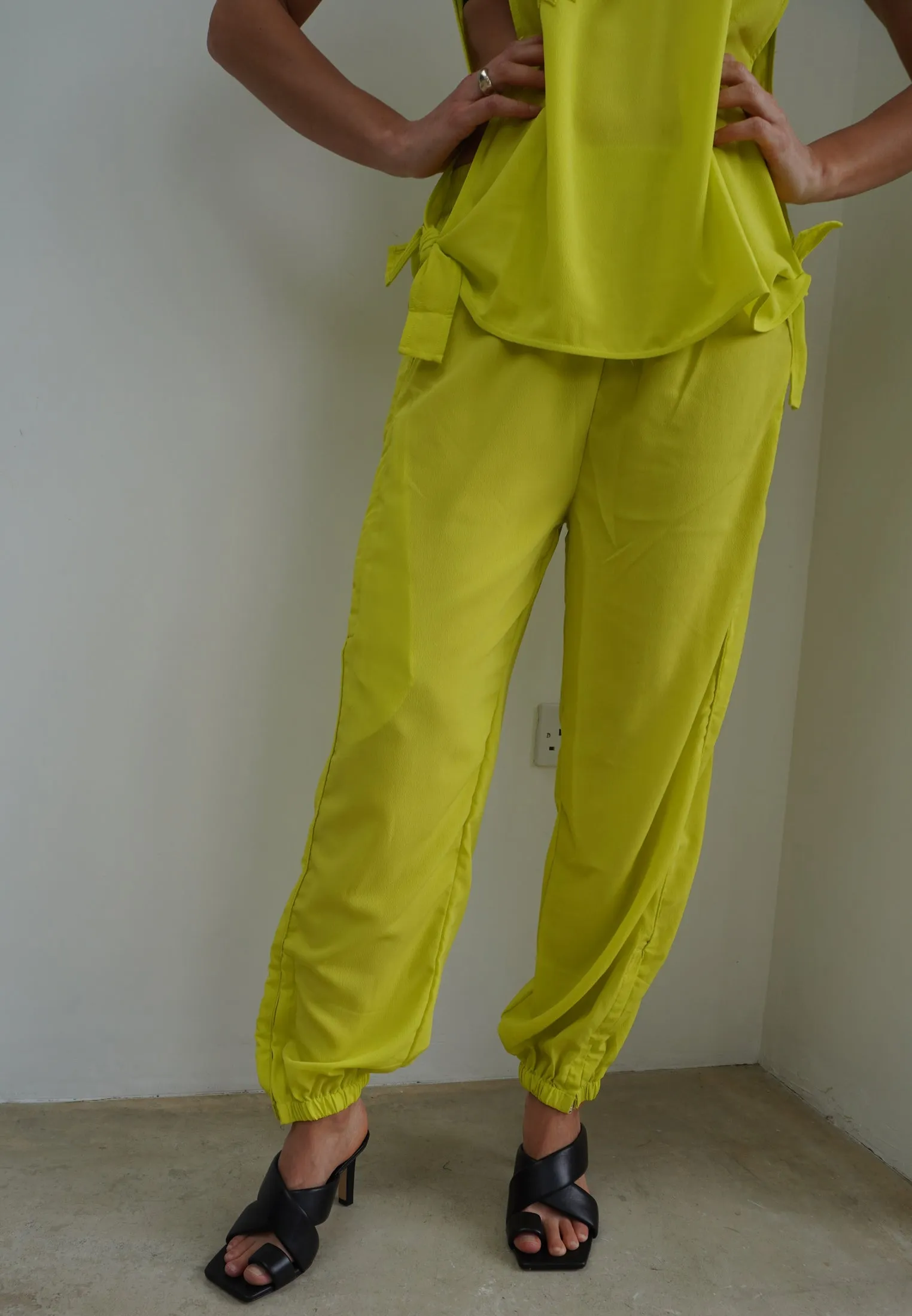 SOCIETY TROUSERS SAFETY YELLOW