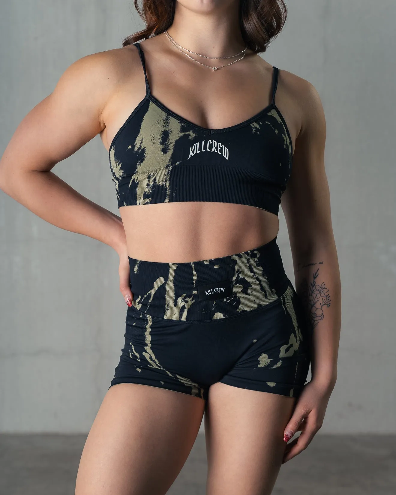 SPLATTER SPORTS BRA - BLACK / OLIVE