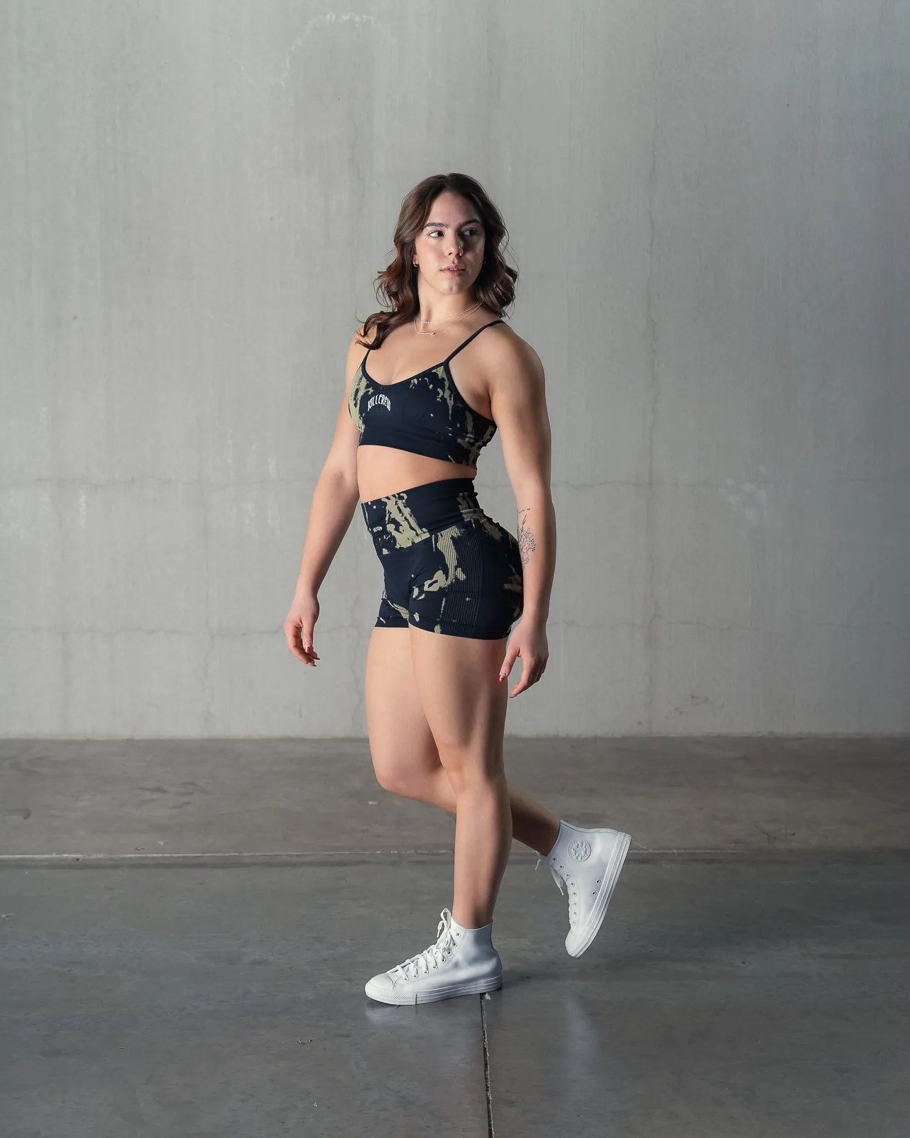 SPLATTER SPORTS BRA - BLACK / OLIVE