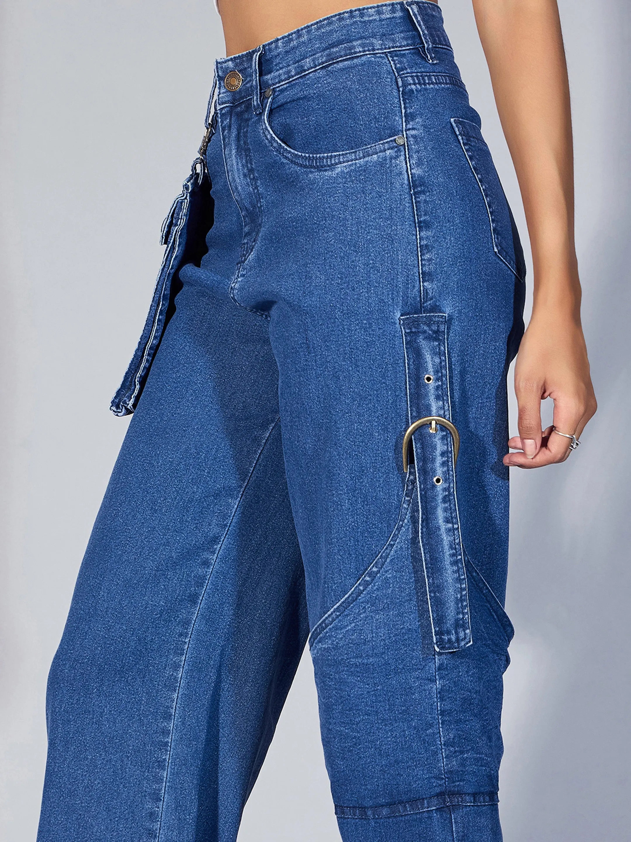 Women Blue Denim Pouch Pocket Straight Jeans