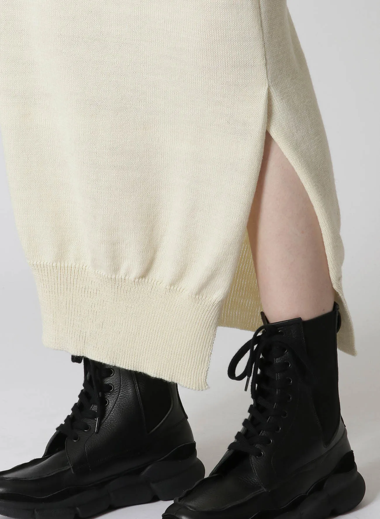 WOOL ROVING PLAIN STITCH KNIT SKIRT