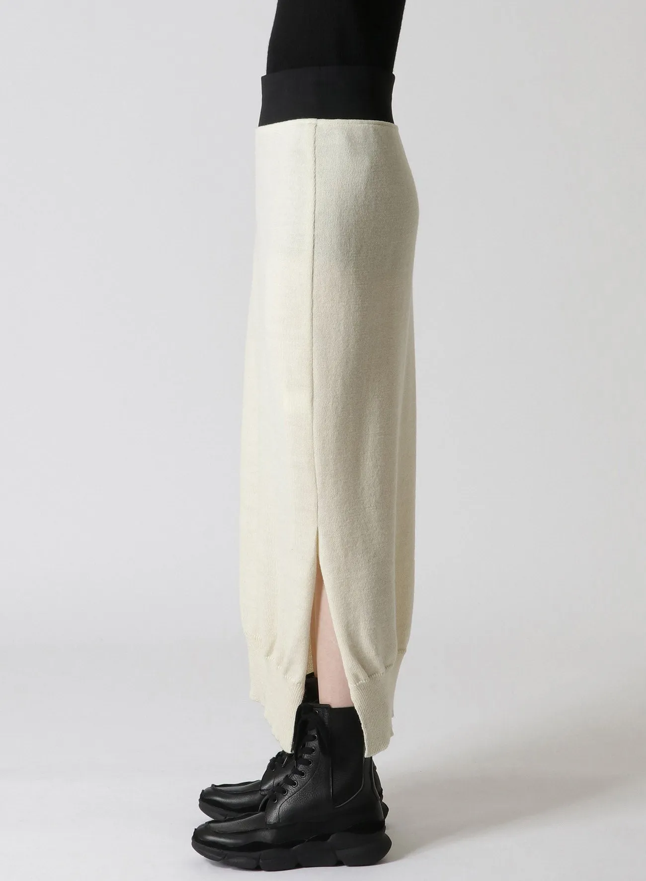 WOOL ROVING PLAIN STITCH KNIT SKIRT