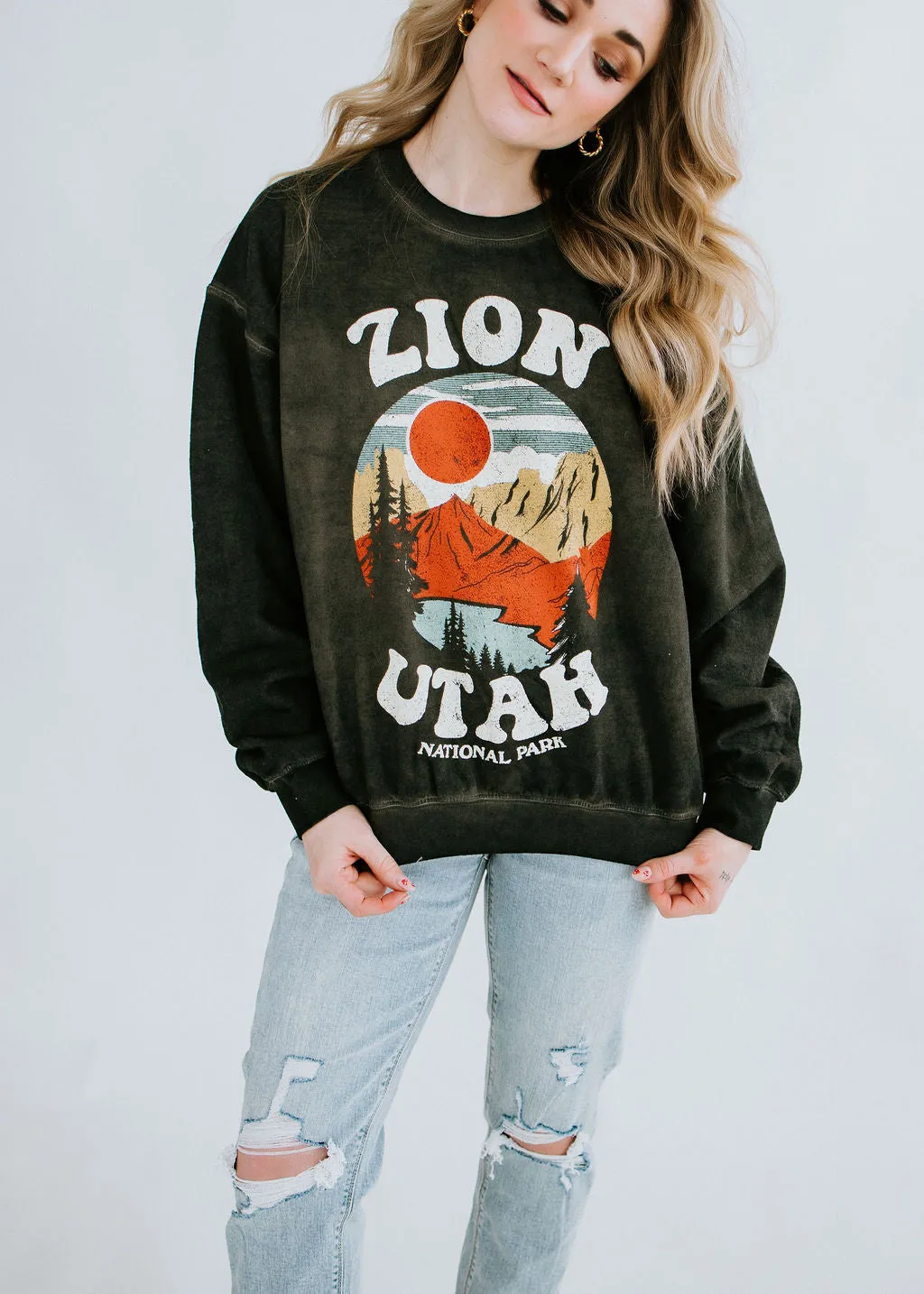 Zion Utah Graphic Sweatshirt